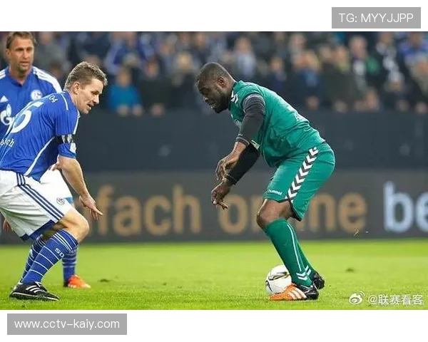 意甲球员参与学校体育课，青少年激励